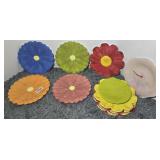 CERAMIC & PLASTIC FLOWER PLATES