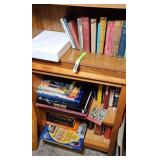 (3) SHELVES OF BOOKS: RIPLEYS, VINTAGE BOOKS