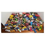 LARGE ASSORTMENT OF HOT WHEEL CARS