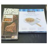 LODGE CAST IRON GRIDDLE & PIZZA STONE