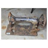 ANTIQUE SEWING MACHINE