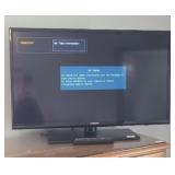 SAMSUNG 32 INCH TV W/ REMOTE