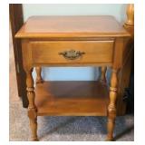 MAPLE NIGHTSTAND