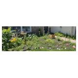 CONTENTS OF FRONT GARDEN DECOR (ALT LOC)