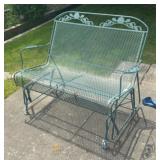 VINTAGE METAL GLIDER