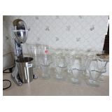 SHAKE MAKER & SUNDAE DISHES