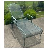 VINTAGE CHAISE LOUNGER METAL