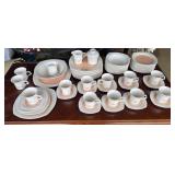 QUADRILLE CHINA SERVICE FOR 8