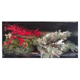 CHRISTMAS WREATHS & DECOR