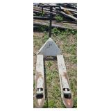 CROWN PALLET JACK