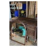 VANITY W/ MIRROR