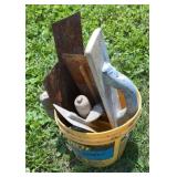 TOTE OF MASONRY TOOLS