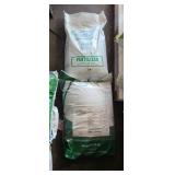 GRASS SEED & FERTILIZER