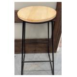 BAR STOOL
