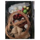 CHRISTMAS DECOR W/ TOTE