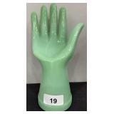 JADEITE GREEN RING DISPLAY H&