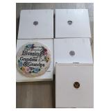 (5) DECORATIVE GARDEN SIGNS