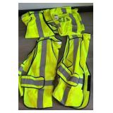 (4) SAFETY VEST