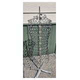 DRESSFORM FOR DECORATING VINES TO GROW ON