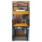 BAKERS RACK W/ WINE BOTTLE HOLDER