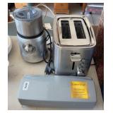 TOASTER, ELECTRIC KNIFE BREVILLE MILK CAFE