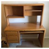 ENCORE DESK W/ HUTCH & CHAIR MAT