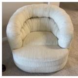SWIVEL SIDE CHAIR