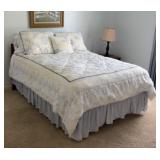 FULL MAPLE HEADBOARD W/ BEDDING