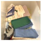 LINENS & TOWELS W/ TOTE