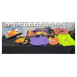 HALLOWEEN DECOR W/ TOTES