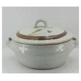 COVERED POTTERY CASSEROLE DISH