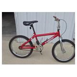 NEXT WIPEOUT 20 INCH BIKE
