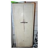 METAL KITCHEN CABINET (BASEMENT)