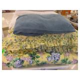 King Comforter, 2) Pillows with Shams