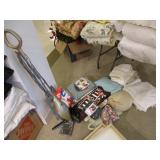 Shark Vacuum, Table Cloths, Neck Support