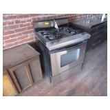 Gas Stove w/ Propane Hook Up