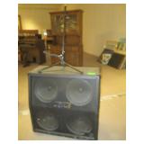 Crate Speaker, Instrument Stand