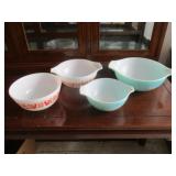 4) Pyrex Mixing Bowls