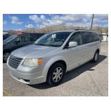 2010 Chrysler Town and Country