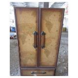 Standing Dresser/Trunk