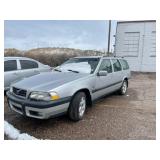 1999 Volvo V70*