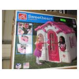 Step2 Sweetheart Playhouse