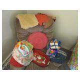 Table Placemats, Jewelry Travel Roll, Baby Bibs Table Placemats, Jewelry Travel Roll, Baby Bibs