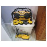 DeWalt Construction Site Radio/Charger, Battery-