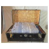 Foot Locker with Blankets