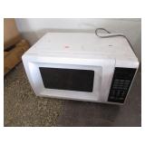 Walmart Brand Microwave 700 Watts