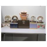 4) Mrs Albee's Tea Sets, Mrs Albee Hutch Teapot