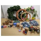 Wreaths, Wreath Patterns, Salt and Pepper Shakers,