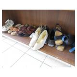 9) Pairs Women Shoes Size 9