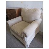 Bassett Cushioned Chair